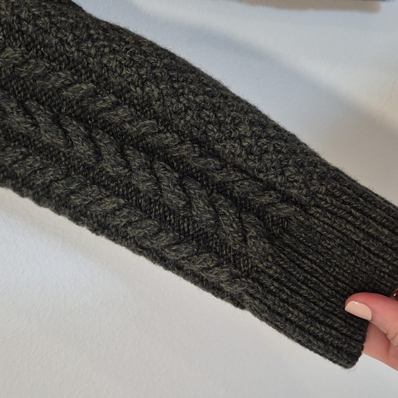 100% Wool Original Aran Co Green Merino Cable Knit Cardigan Sweater Size Small - Picture 5 of 12